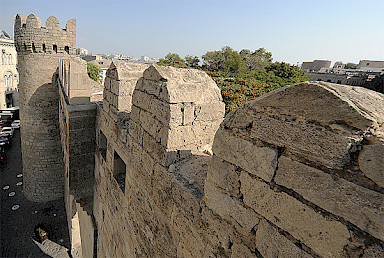 Double city gate north of Qoşa Gala, pre-state