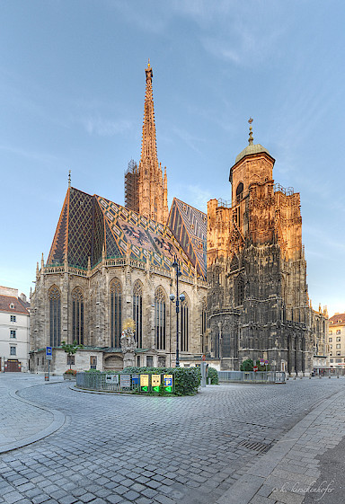 Albertinian Choir restoration completed, south tower still under construction
